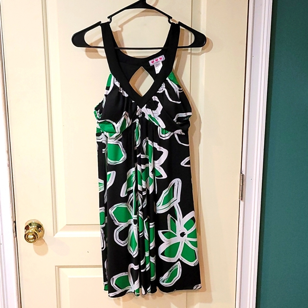Trixxi thigh length sleeveless dress